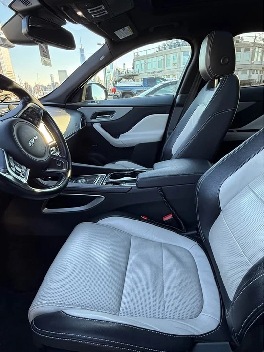 2017 Jaguar F-Pace - Image 6 of 12