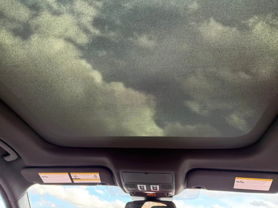2017 Jaguar F-Pace - Image 14 of 19