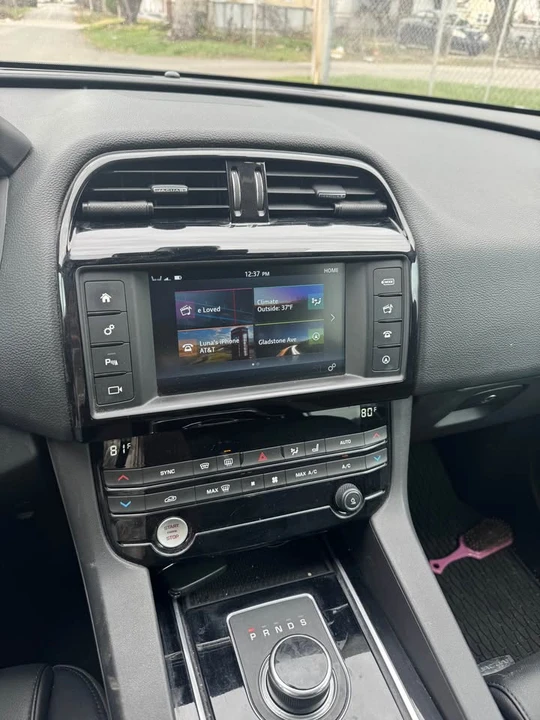 2017 Jaguar F-Pace - Image 10 of 11
