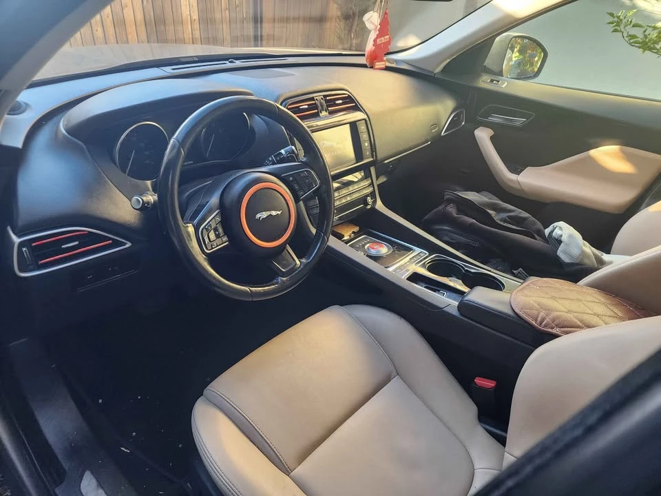 2017 Jaguar F-Pace - Image 2 of 8