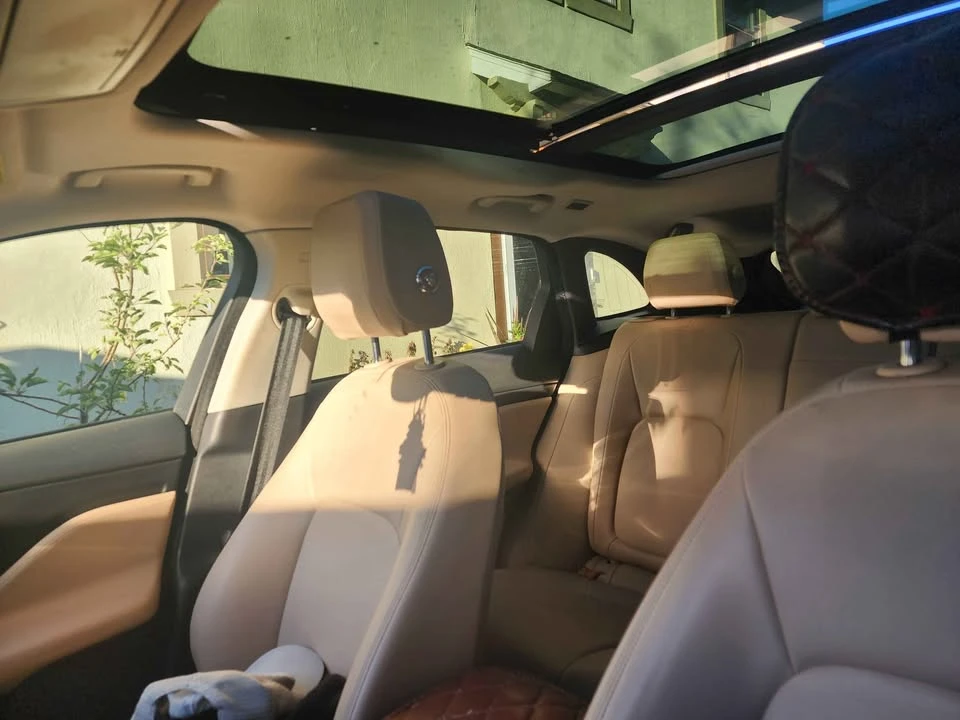 2017 Jaguar F-Pace - Image 5 of 8