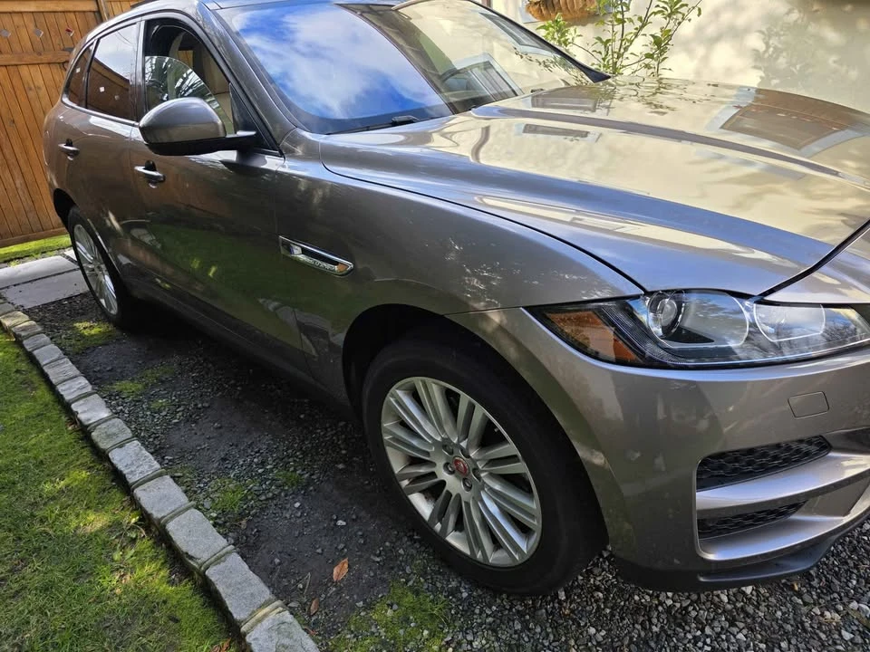 2017 Jaguar F-Pace - Image 6 of 8