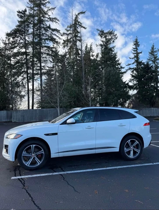 2017 Jaguar F-Pace - Image 6 of 12