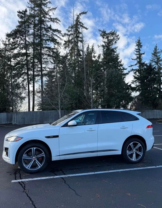 2017 Jaguar F-Pace - Image 3 of 12