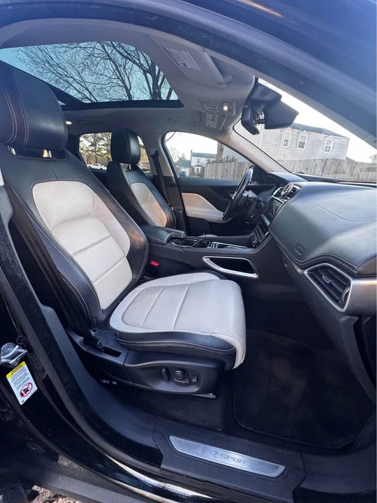 2017 Jaguar F-Pace - Image 9 of 12