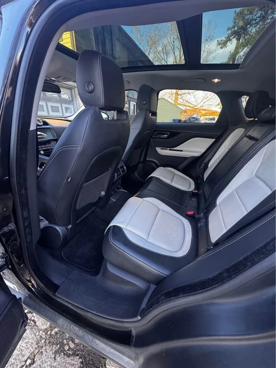 2017 Jaguar F-Pace - Image 6 of 12