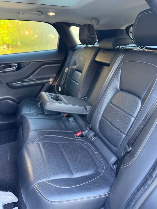 2017 Jaguar F-Pace - Image 11 of 12