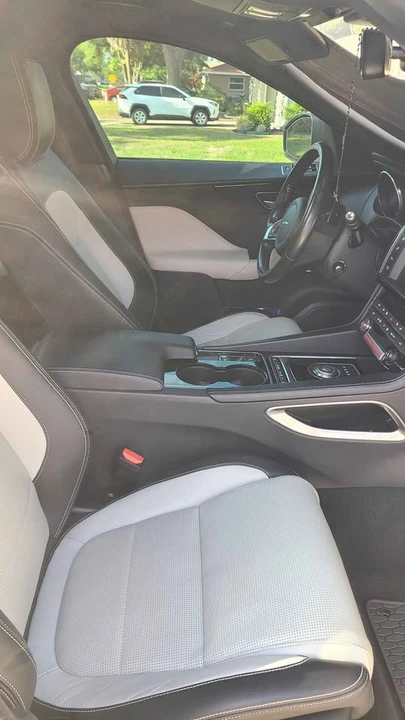 2017 Jaguar F-Pace - Image 7 of 11