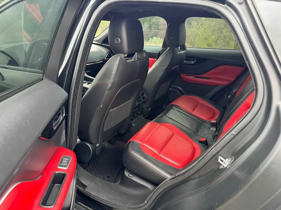 2017 Jaguar F-Pace - Image 5 of 11