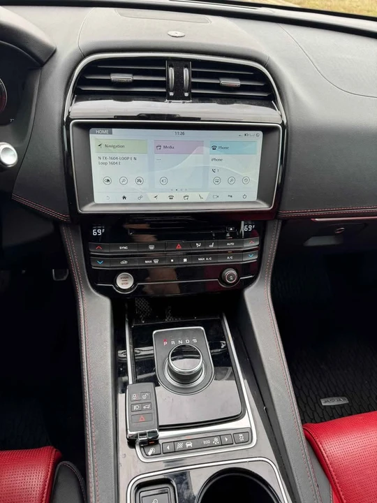 2017 Jaguar F-Pace - Image 8 of 11
