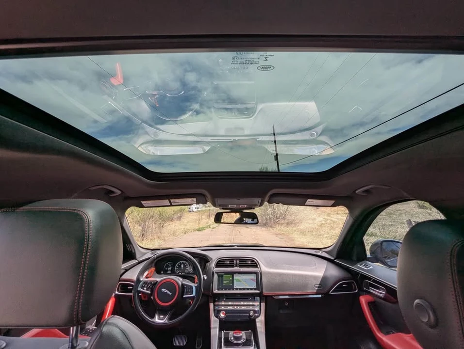 2017 Jaguar F-Pace - Image 19 of 20
