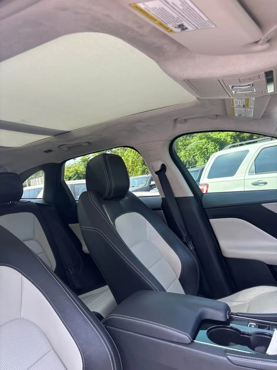 2017 Jaguar F-Pace - Image 6 of 17