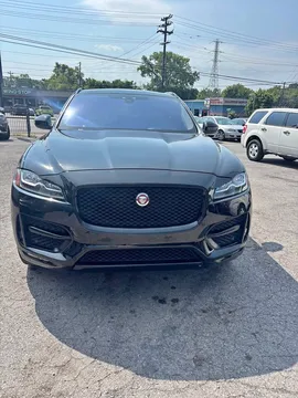 2017 Jaguar F-PACE 35t R-Sport SUV 4D