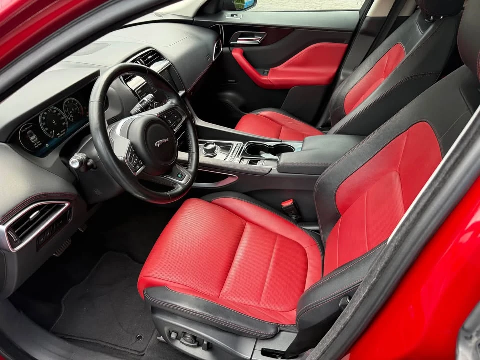 2017 Jaguar F-Pace - Image 4 of 17