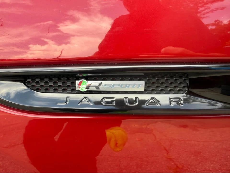 2017 Jaguar F-Pace - Image 14 of 17