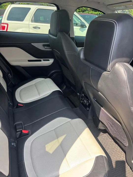 2017 Jaguar F-Pace - Image 9 of 17