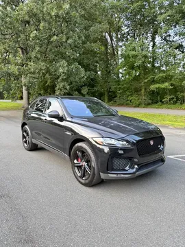 2017 Jaguar F-PACE 35t R-Sport SUV 4D