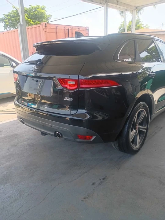 2017 Jaguar F-Pace - Image 6 of 20