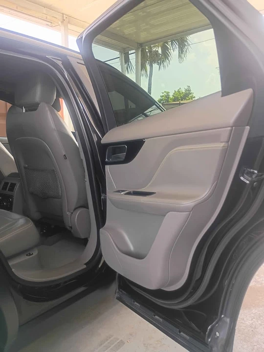 2017 Jaguar F-Pace - Image 18 of 20