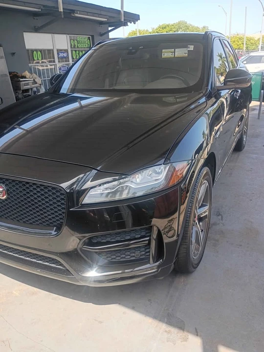 2017 Jaguar F-Pace - Image 2 of 20