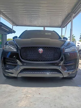 2017 Jaguar F-PACE 35t R-Sport SUV 4D