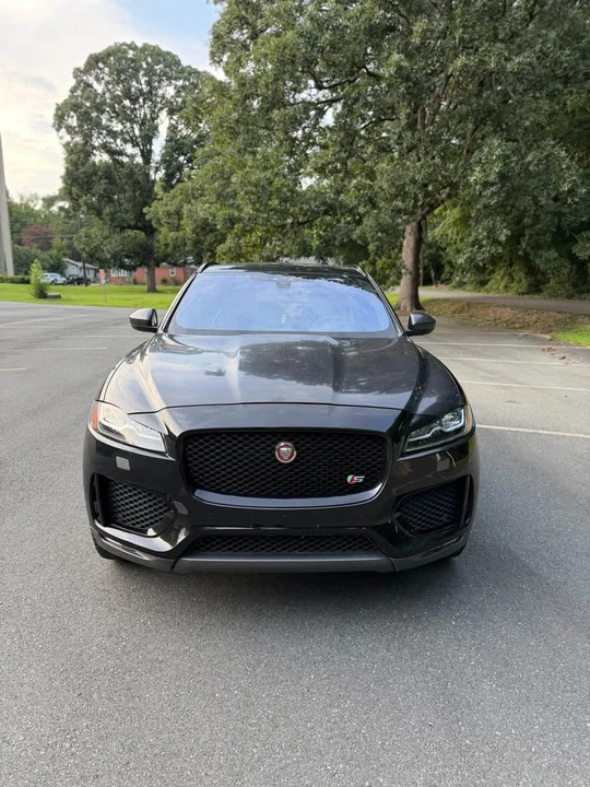 2017 Jaguar F-Pace - Image 2 of 16