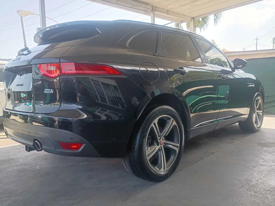 2017 Jaguar F-Pace - Image 7 of 20