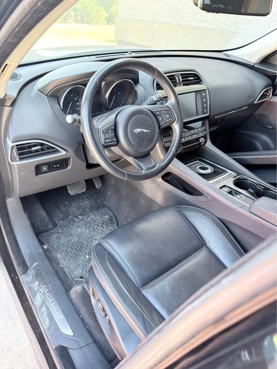 2017 Jaguar F-Pace - Image 6 of 13