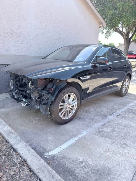 2017 Jaguar F-Pace - Image 10 of 13