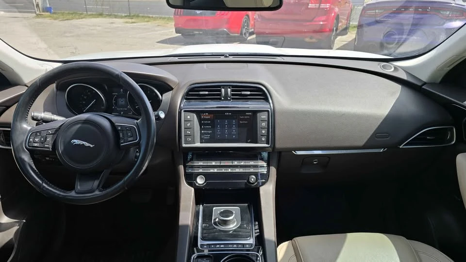 2017 Jaguar F-Pace - Image 15 of 20