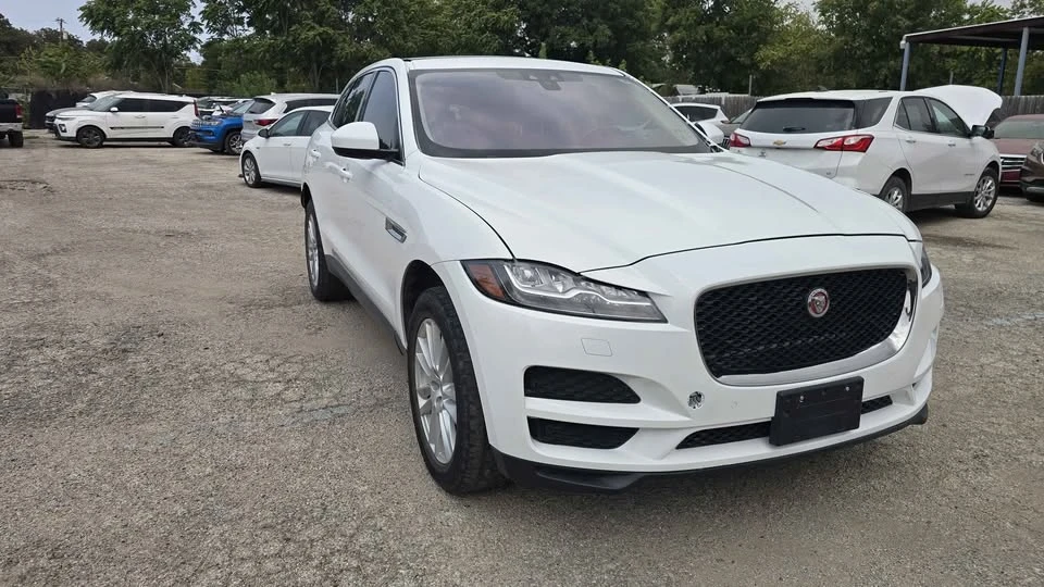 2017 Jaguar F-Pace - Image 2 of 20