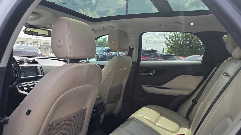 2017 Jaguar F-Pace - Image 12 of 20