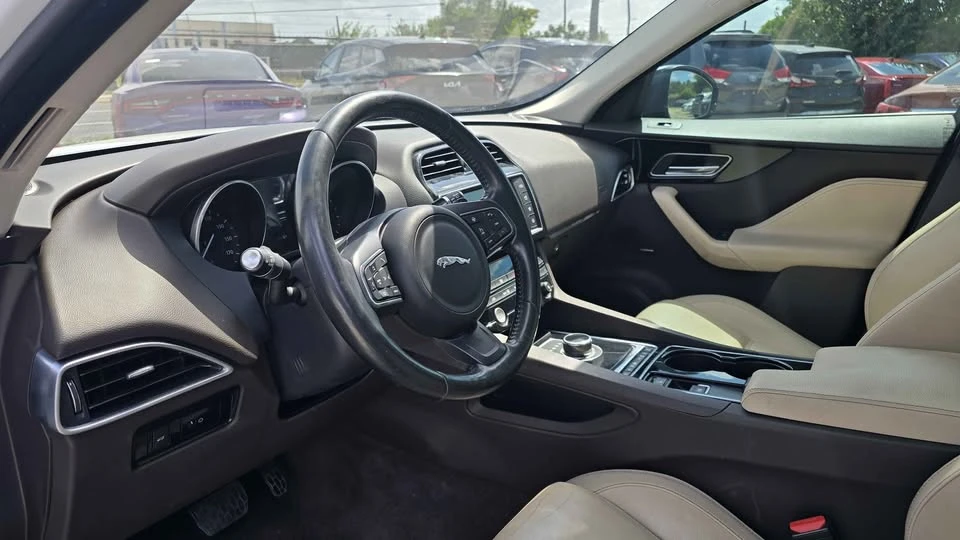 2017 Jaguar F-Pace - Image 10 of 20