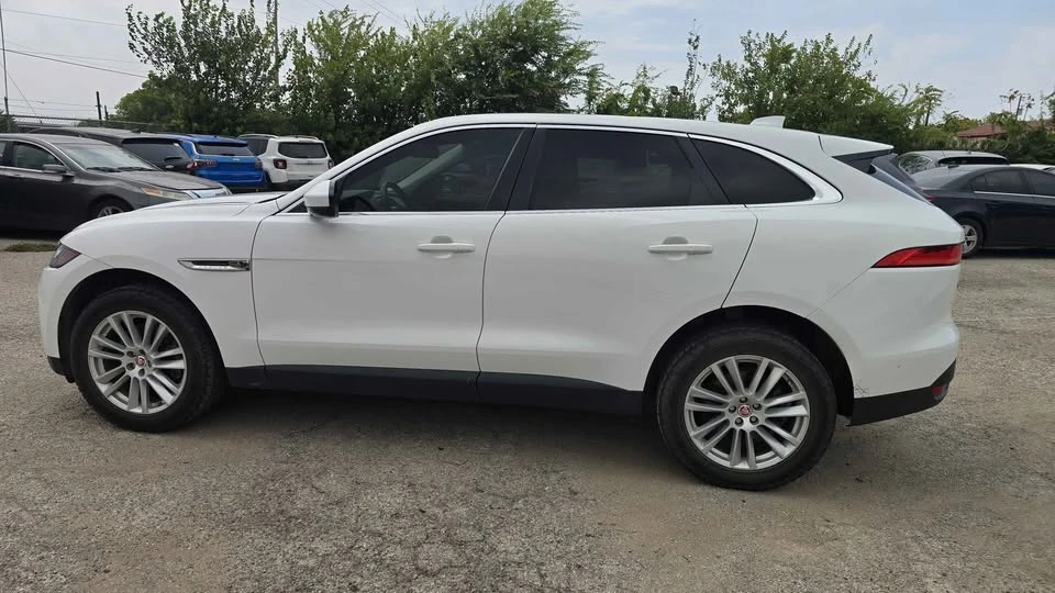 2017 Jaguar F-Pace - Image 7 of 20