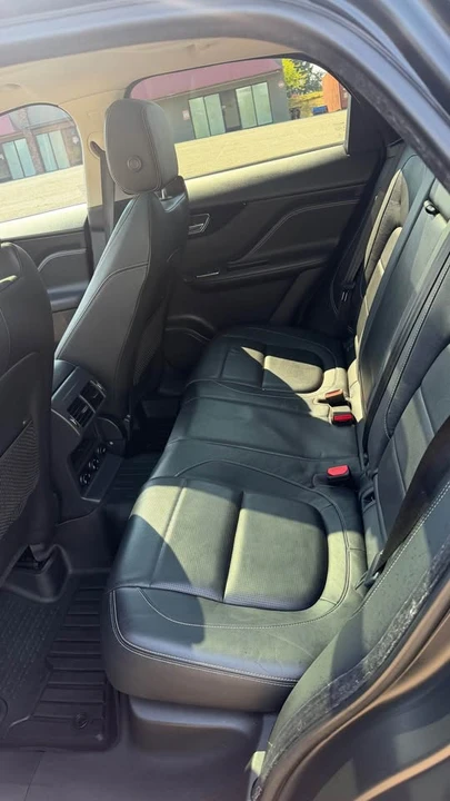 2017 Jaguar F-Pace - Image 16 of 19