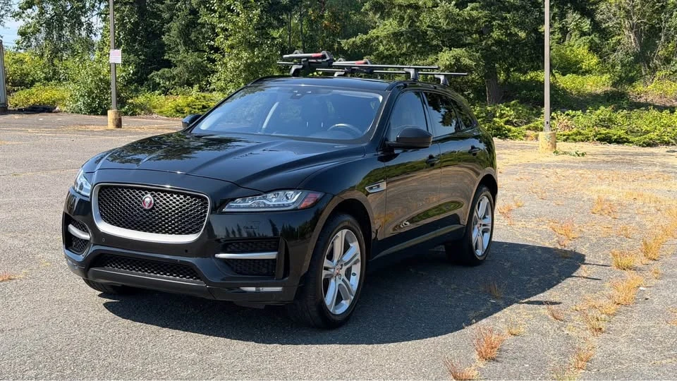 2017 Jaguar F-Pace - Image 4 of 19