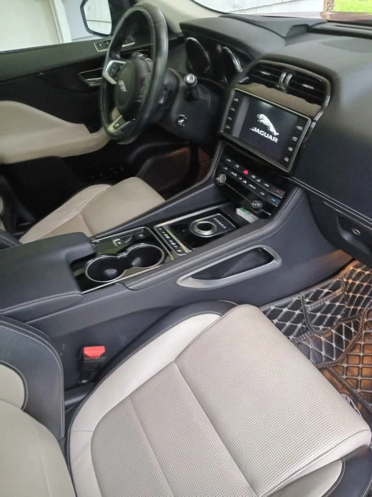 2017 Jaguar F-Pace - Image 12 of 15