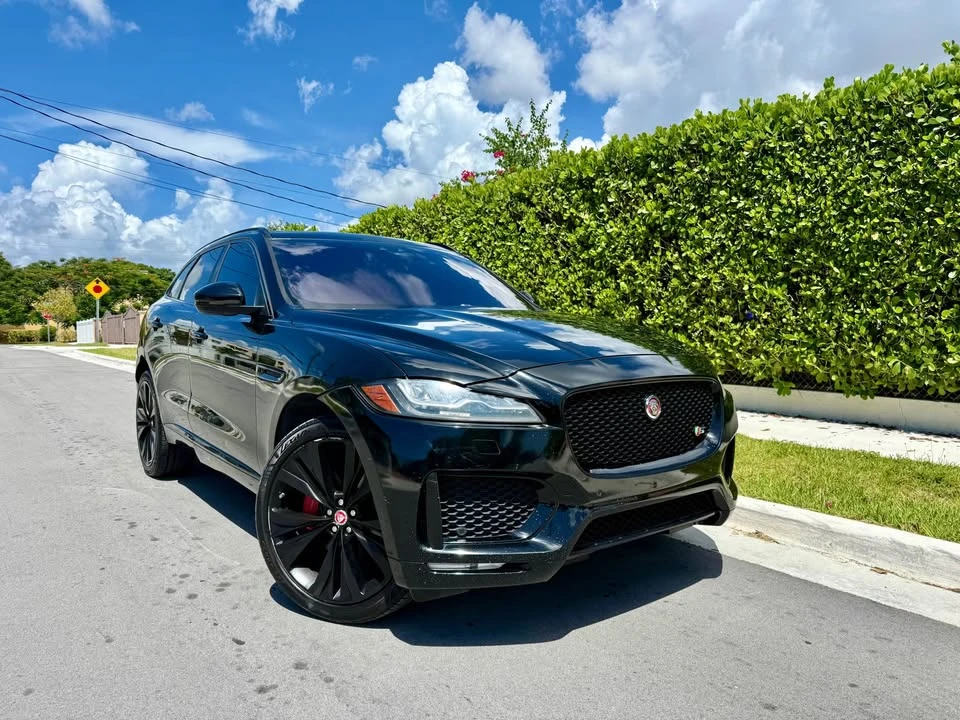 2017 Jaguar F-Pace - Image 4 of 20
