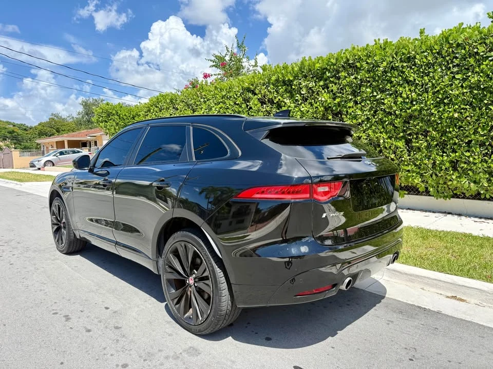 2017 Jaguar F-Pace - Image 2 of 20