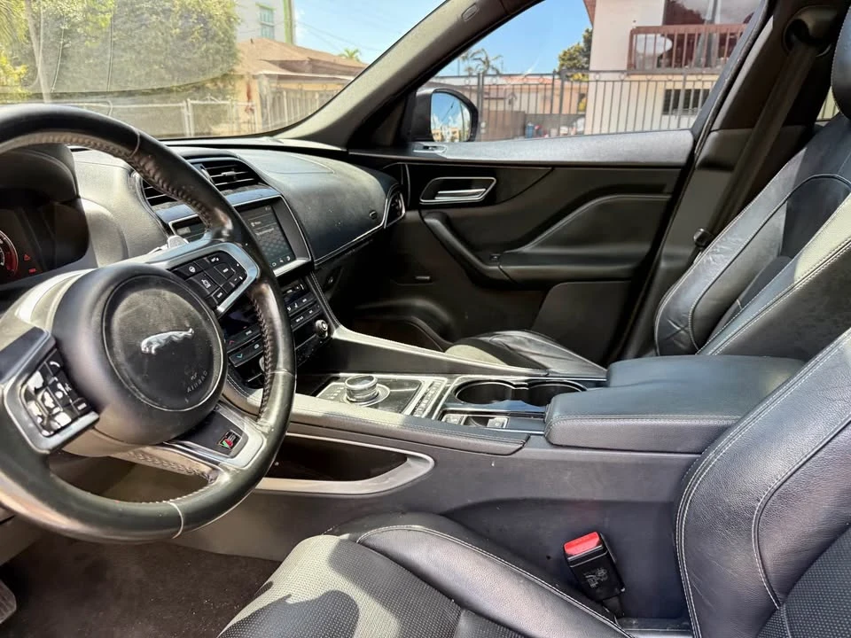 2017 Jaguar F-Pace - Image 11 of 20