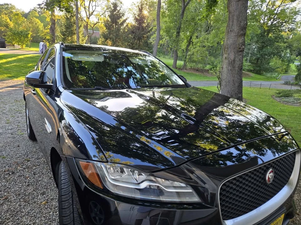 2017 Jaguar F-Pace - Image 2 of 18