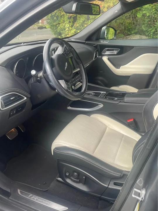 2017 Jaguar F-Pace - Image 12 of 20