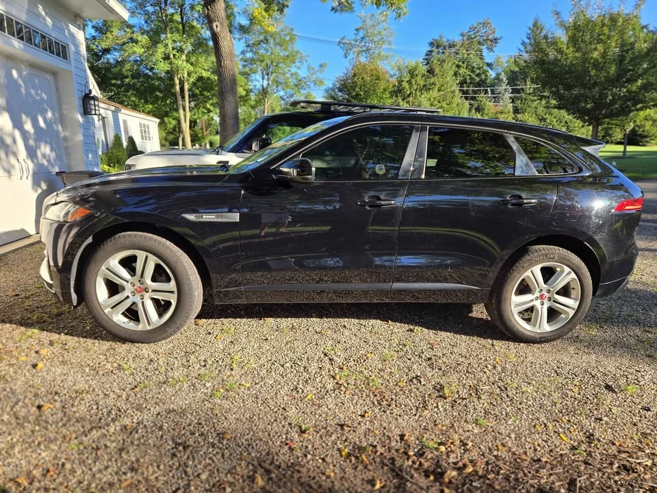 2017 Jaguar F-Pace - Image 4 of 18