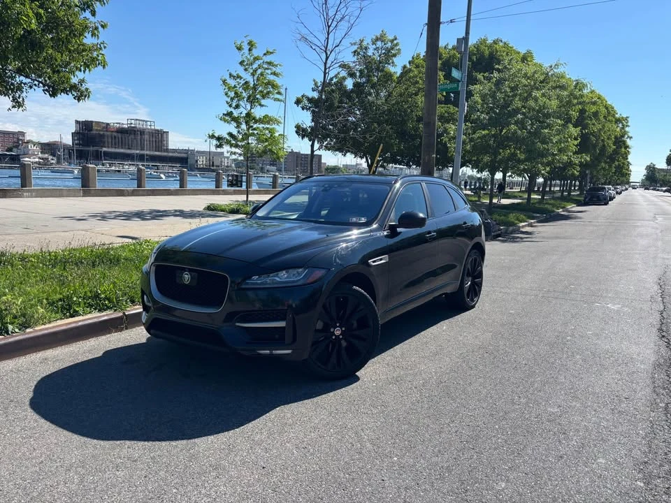 2017 Jaguar F-Pace - Image 2 of 20