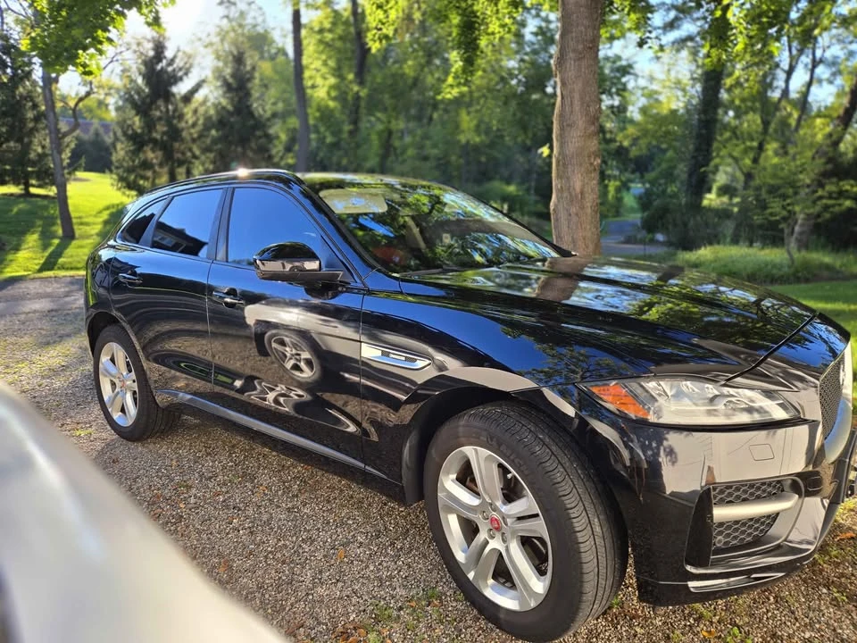 2017 Jaguar F-Pace - Image 3 of 18