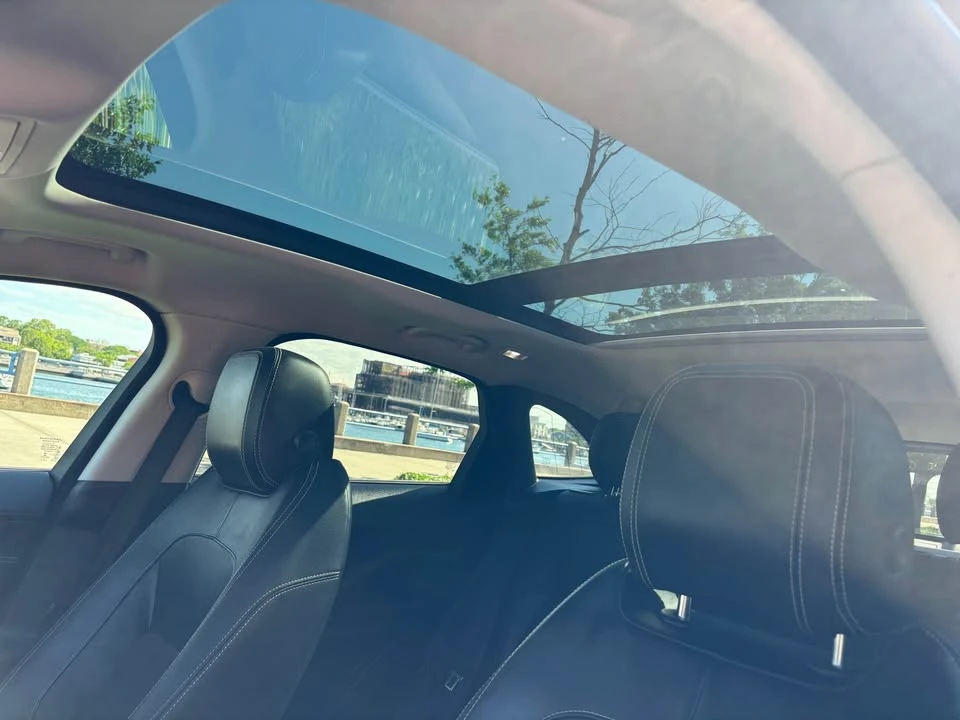 2017 Jaguar F-Pace - Image 16 of 20