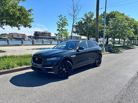 2017 Jaguar F-PACE 35t R-Sport
