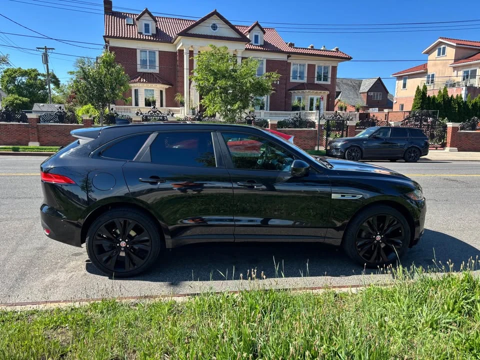 2017 Jaguar F-Pace - Image 5 of 20