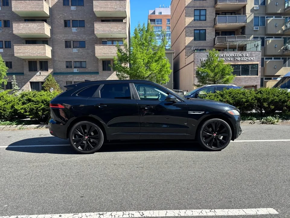 2017 Jaguar F-Pace - Image 4 of 20