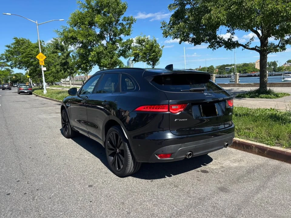 2017 Jaguar F-Pace - Image 8 of 20